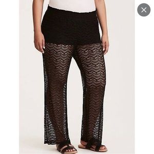 Torrid black lace shorts